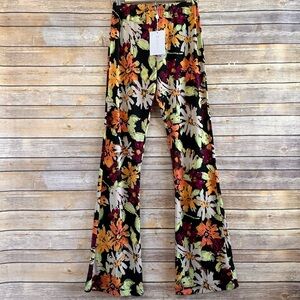 WAYF Pants Women’s Size XS Decker Painted Daisies Floral Flare Leg Boho NWT